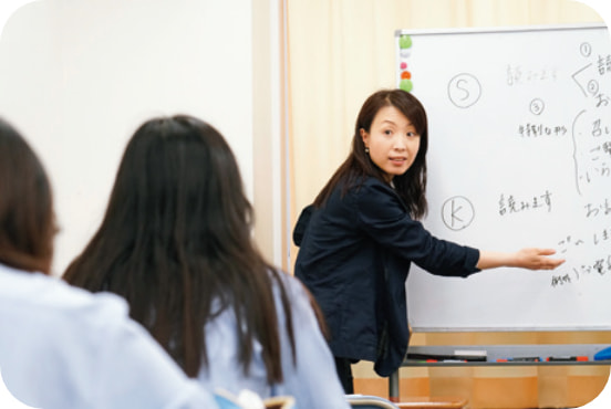 帰国子女・外国籍のための日本語授業の実施1